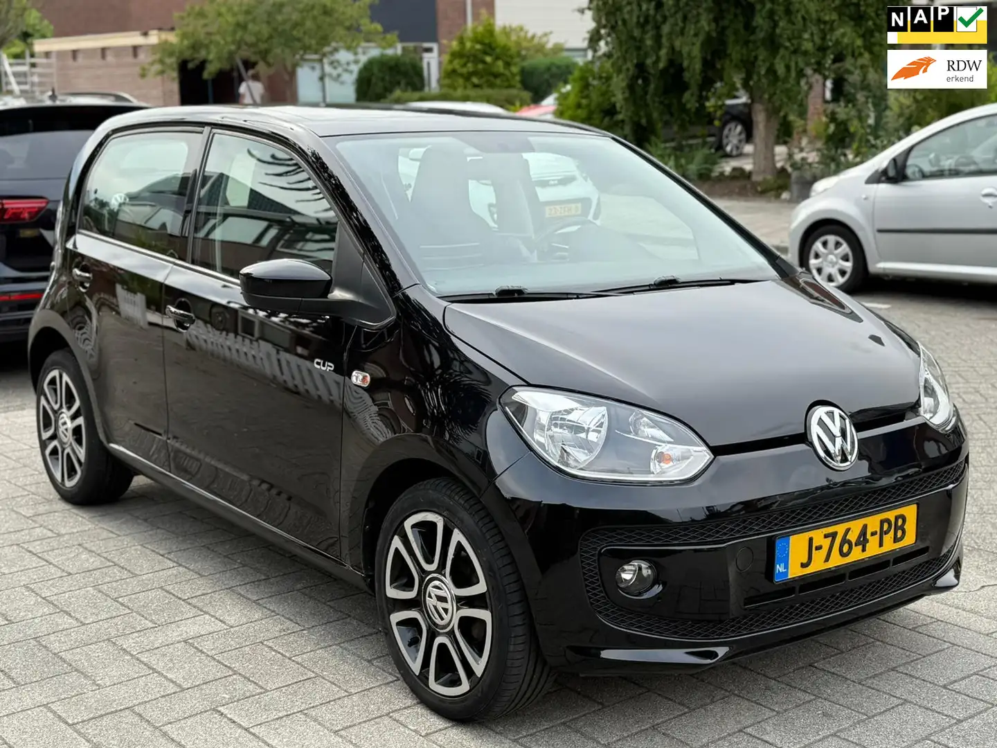 Volkswagen up! 1.0 high up! BlueMotion Чорний - 1