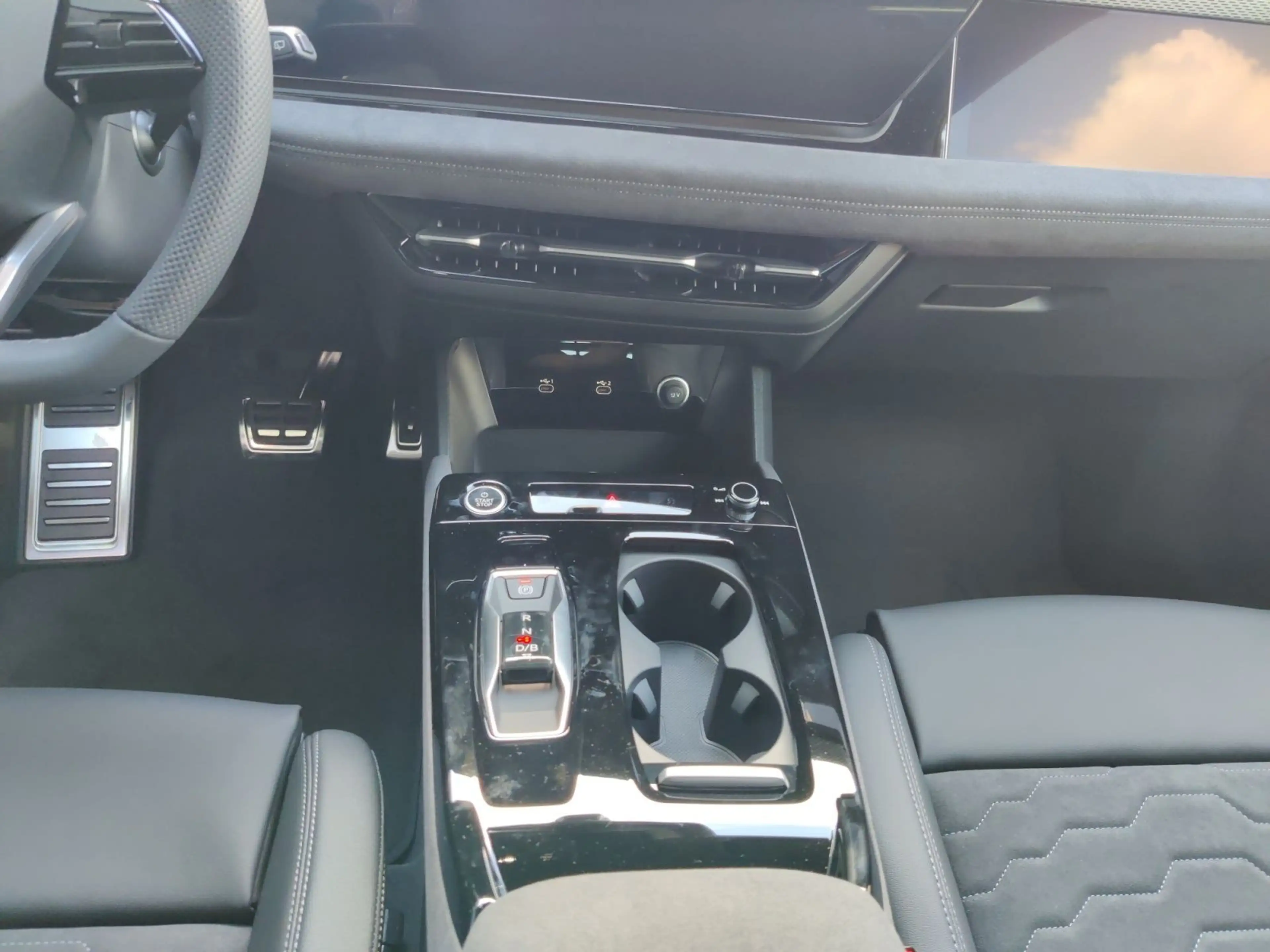 Audi A6 e-tron 210 kW — photo 11