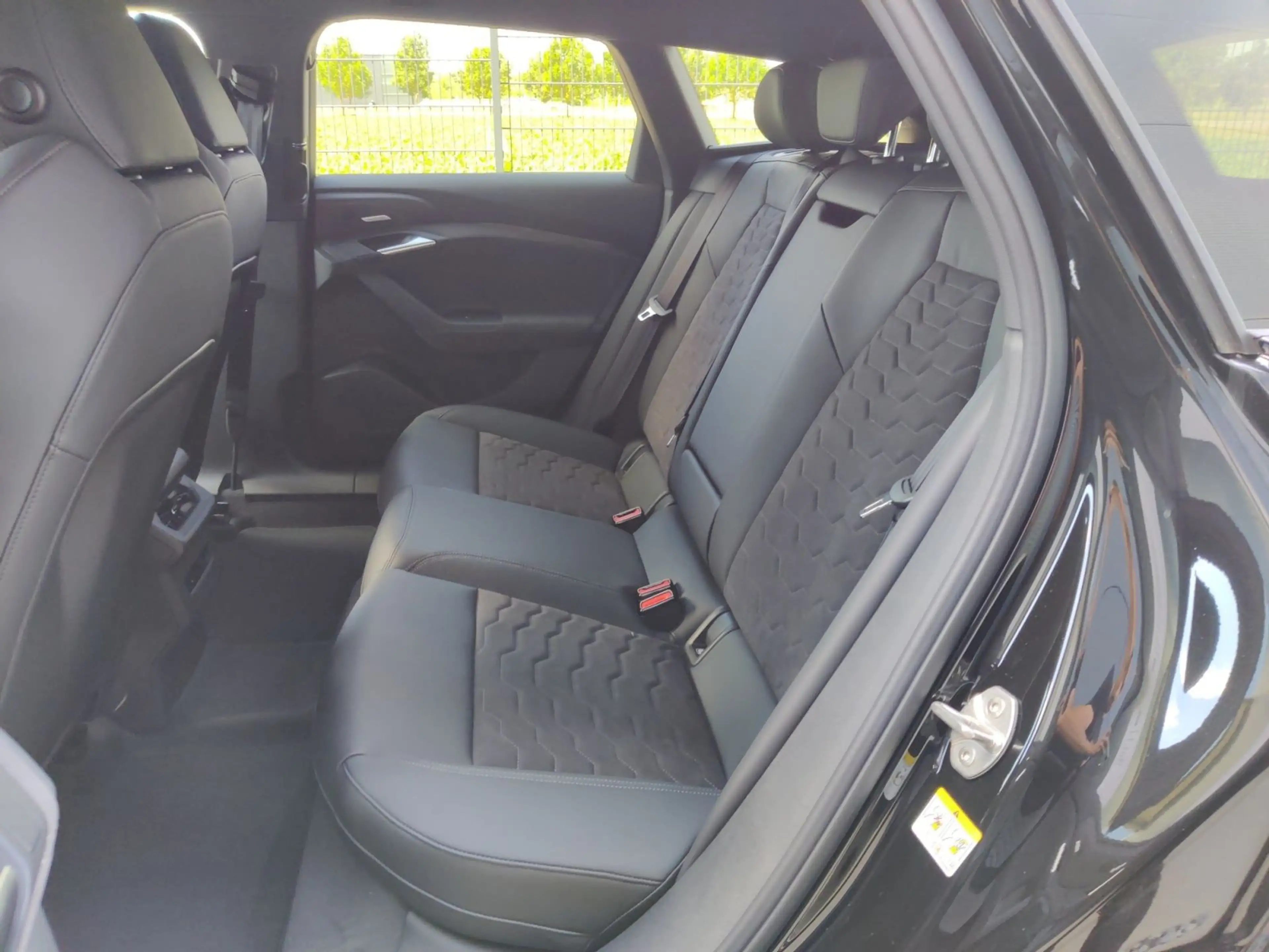 Audi A6 e-tron 210 kW — photo 13