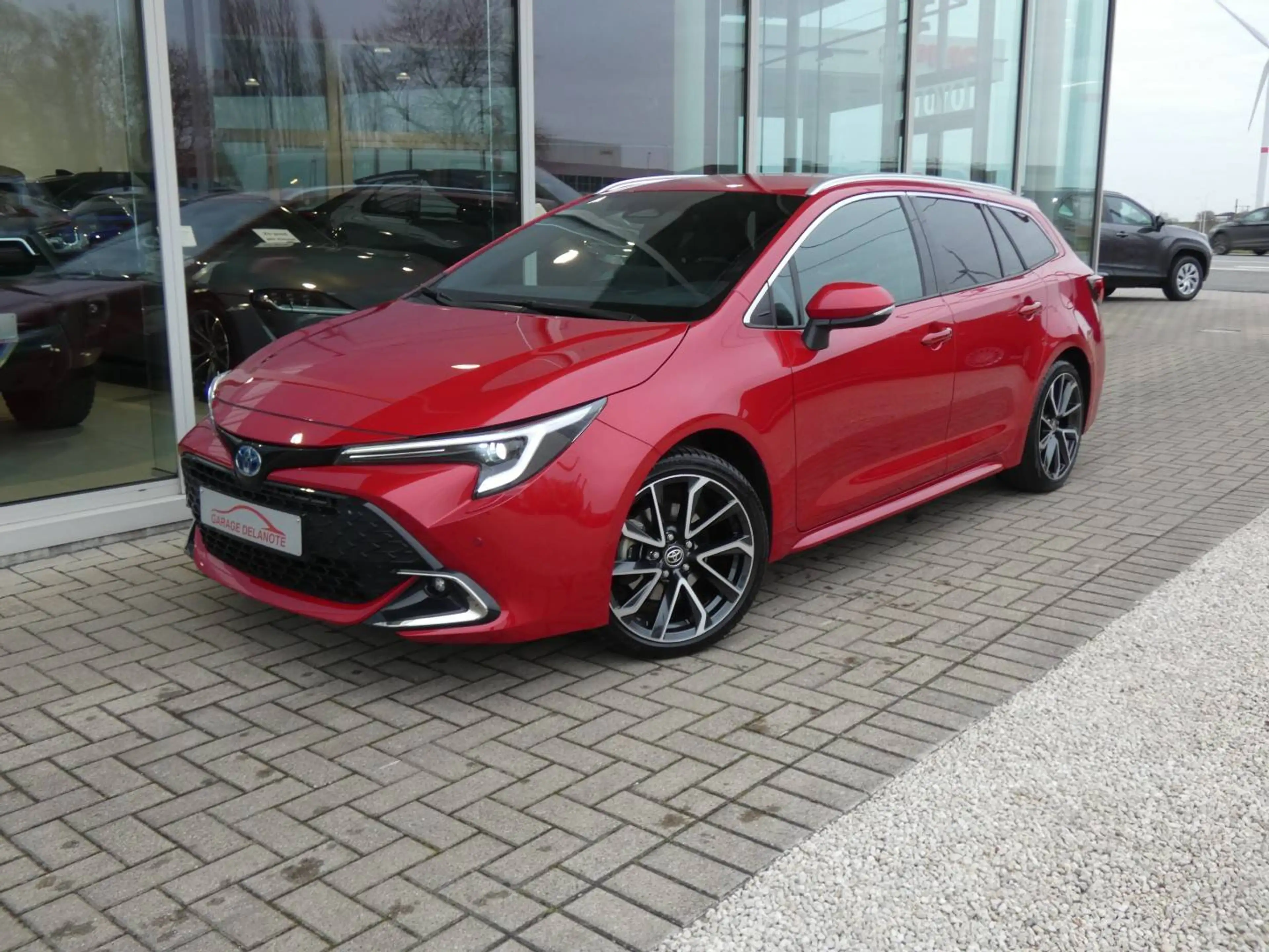 Toyota Corolla 2.0 Hybrid 196pk Premium +ZWART LEDER +Trekhaak +Sportzetels +Dodehoek +Elektrische koffer — photo 2