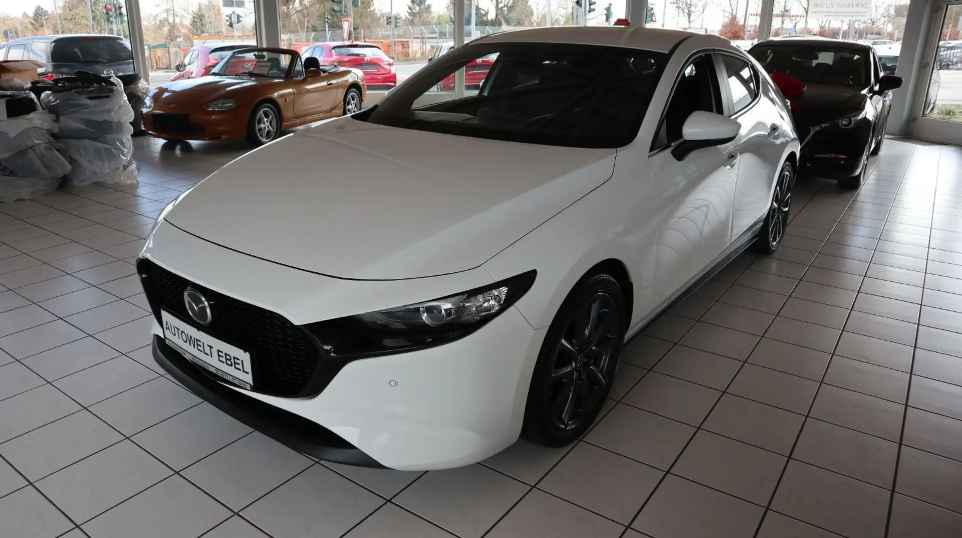 Mazda 3 Lim.*150PS*BOSE*NAVI*LED*360°.KAM*INSP. NEU* Weiß - 1