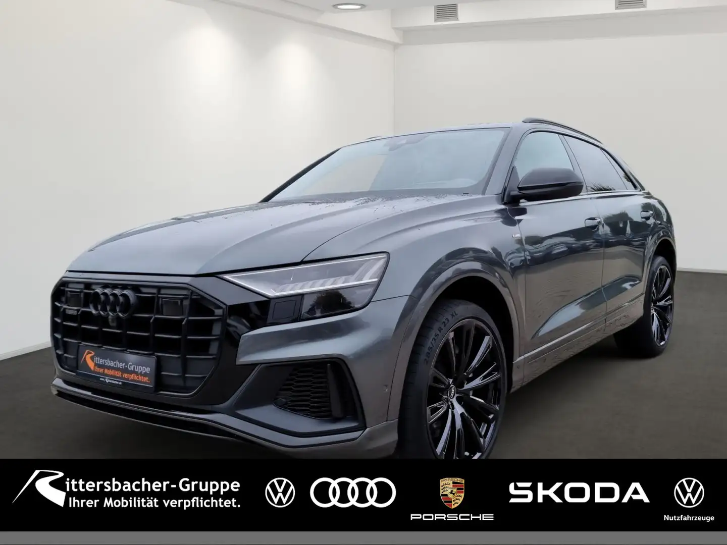 Audi Q8 55 TFSI e quattro s-line PANO B&O Privacy Grau - 1