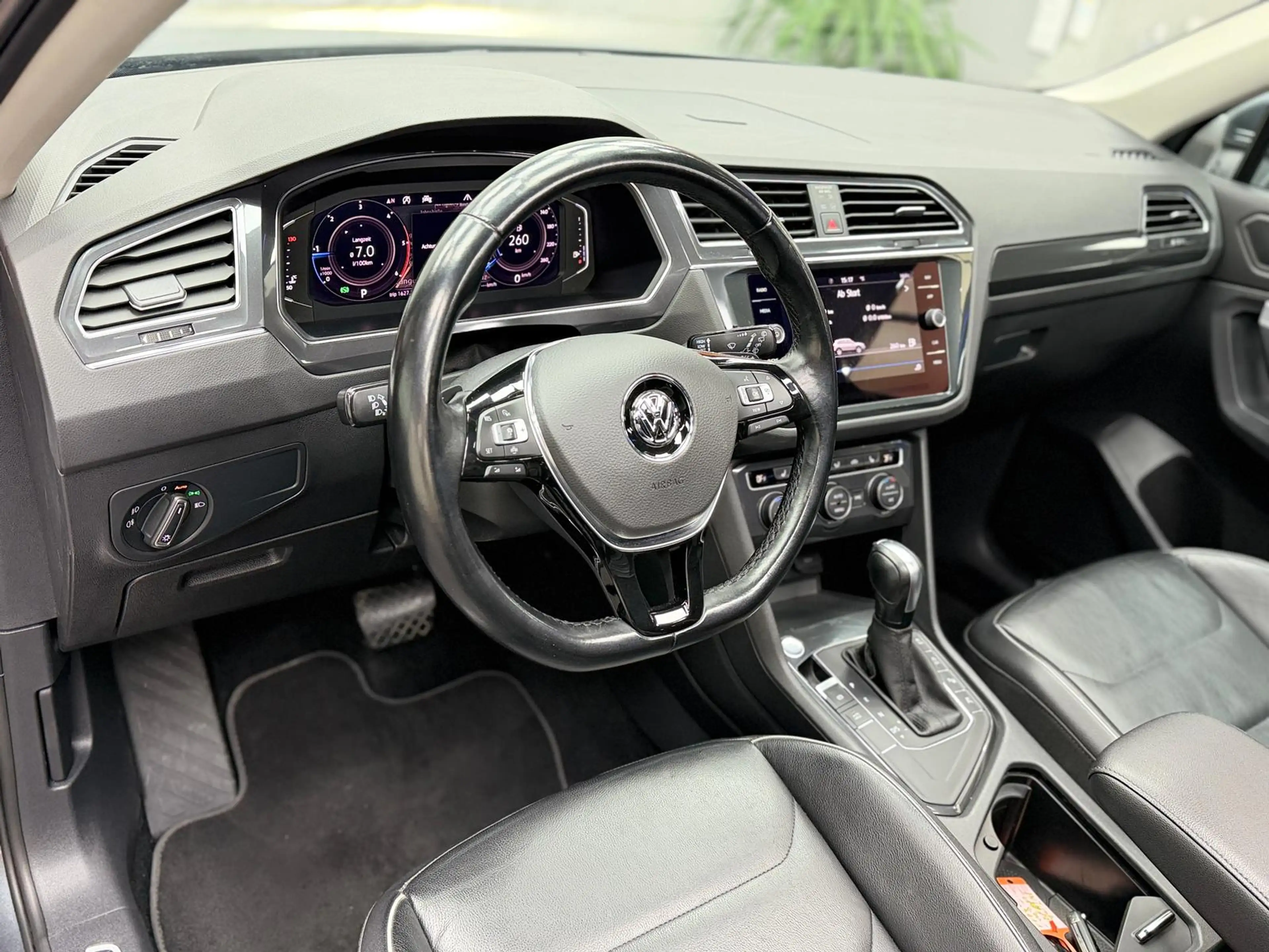 Volkswagen Tiguan Allspace R-Line 2.0TDI|PANO|VIRT|360°|ACC — photo 9