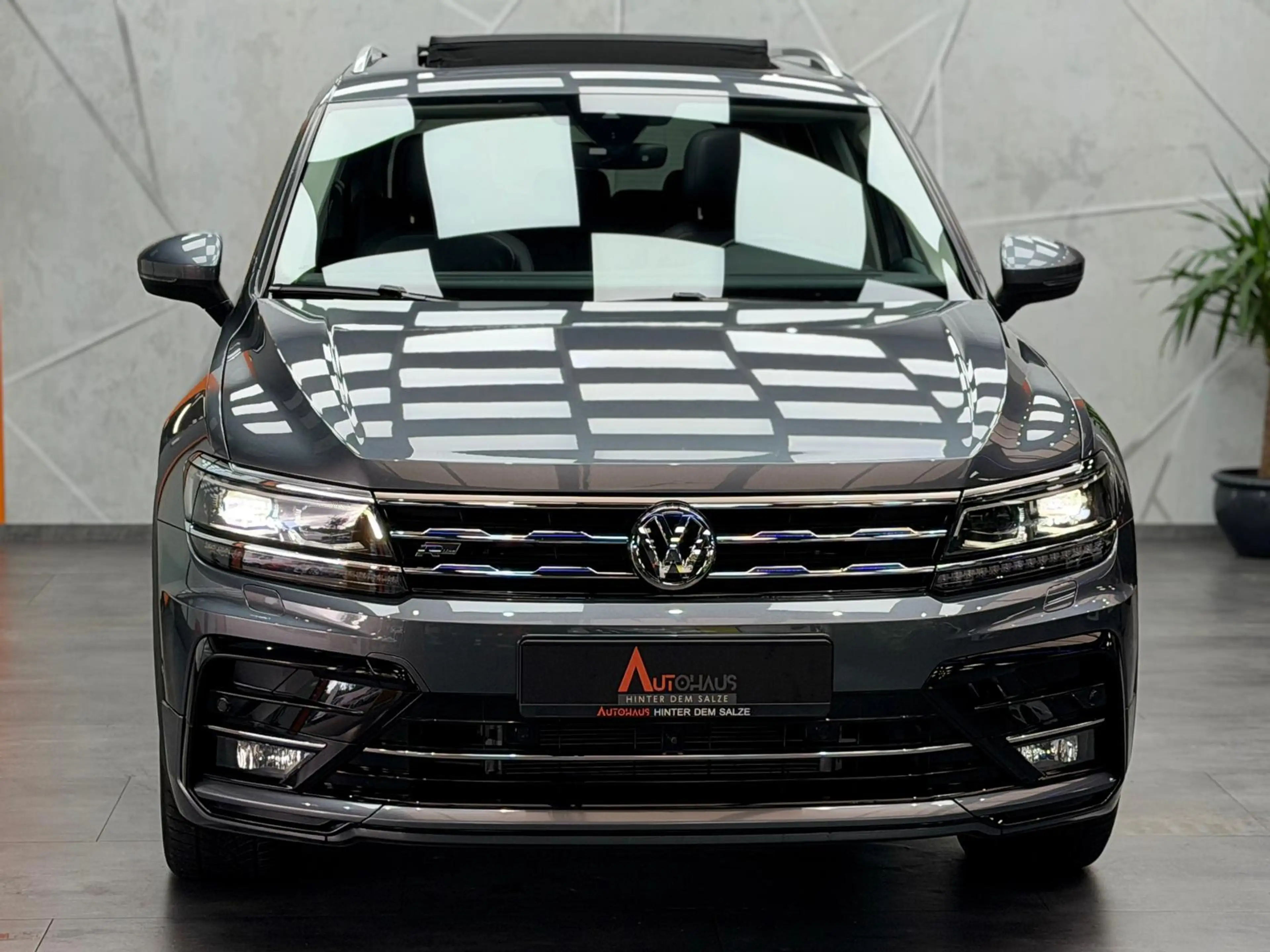 Volkswagen Tiguan Allspace R-Line 2.0TDI|PANO|VIRT|360°|ACC — photo 4