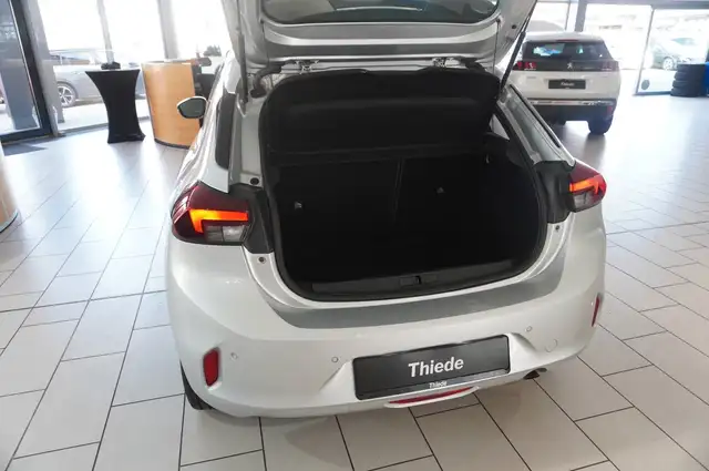 Opel Corsa view 10