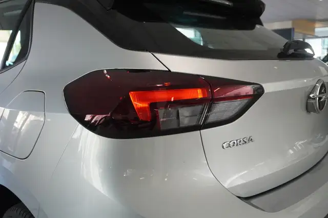 Opel Corsa view 9