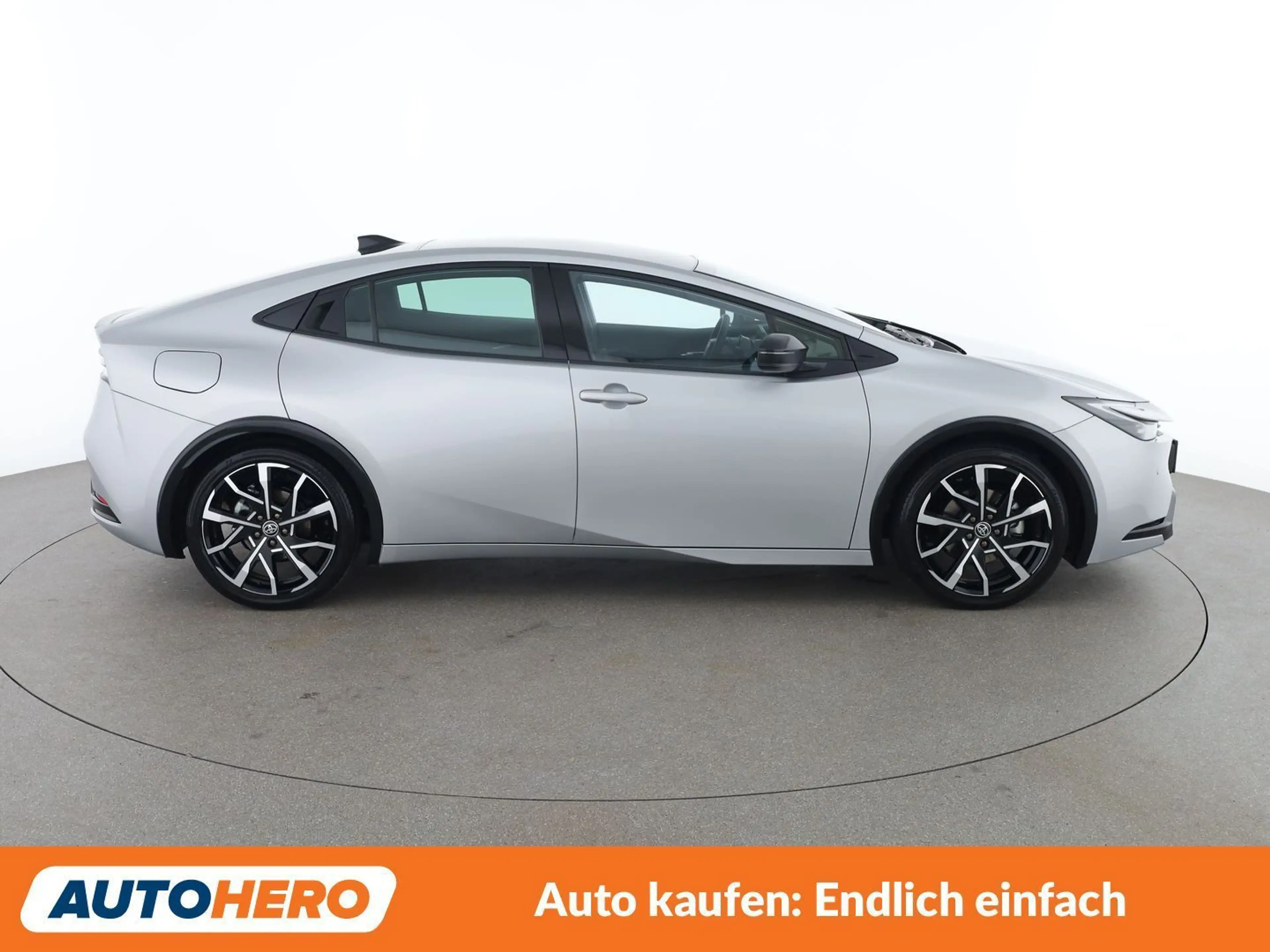Toyota Prius 2.0 Plug-in Hybrid Executive — photo 7