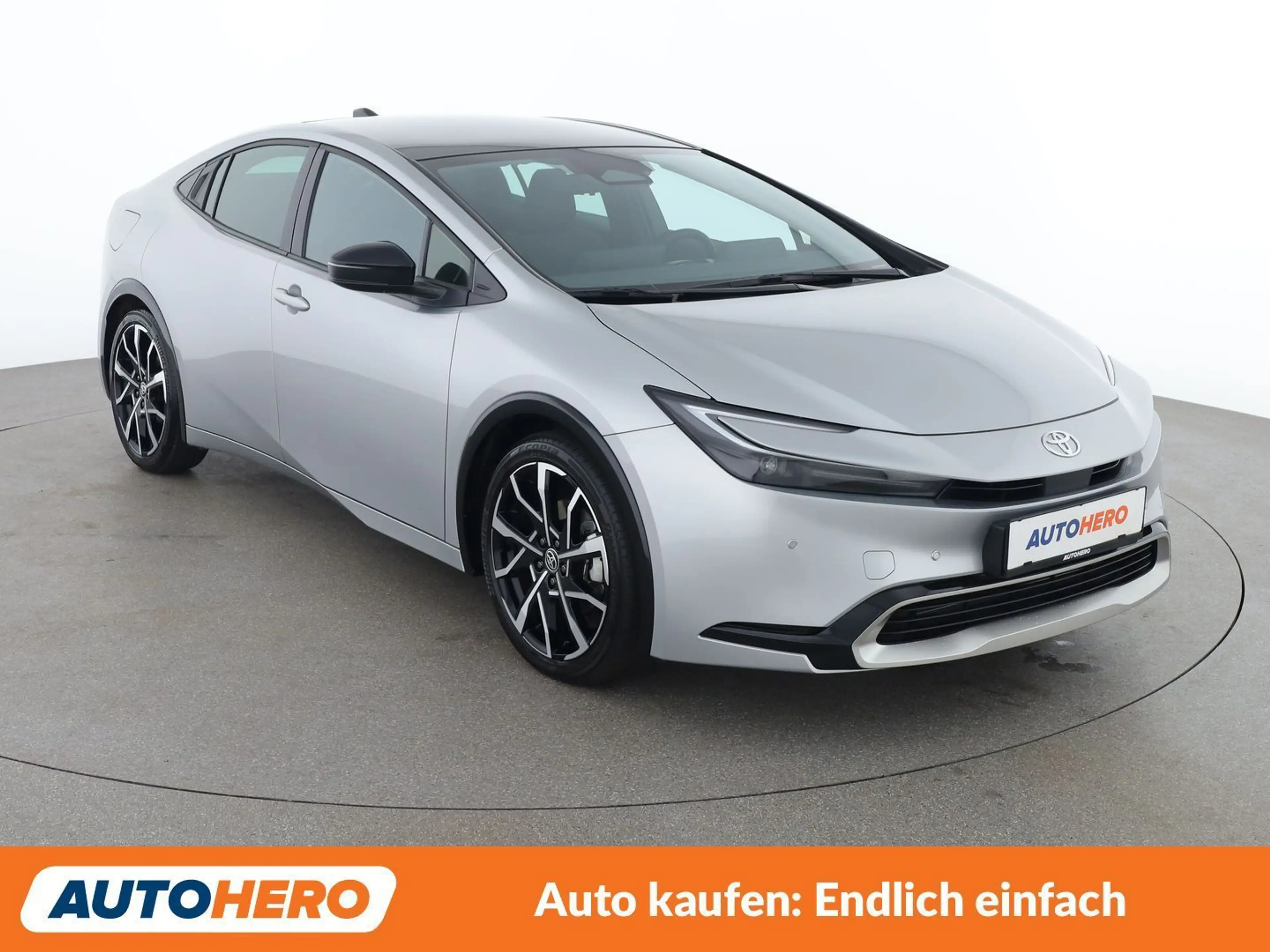 Toyota Prius 2.0 Plug-in Hybrid Executive — photo 8