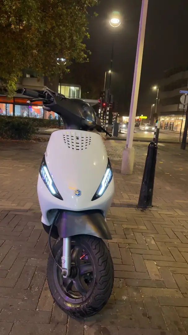 Piaggio Zip 100 - 1