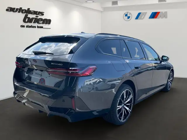 BMW I5 view 3