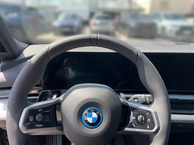 BMW I5 view 8