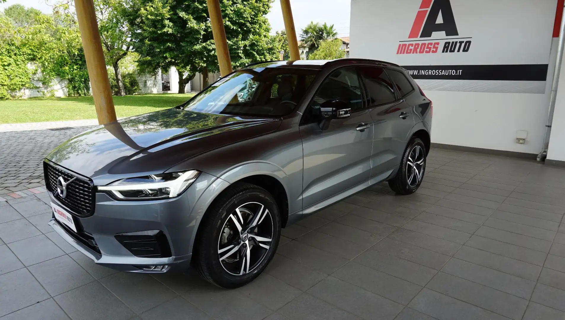 Volvo XC60 B4 (d) AWD Geartronic R-design Grigio - 1