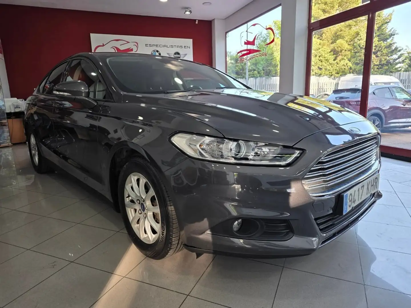 Ford Mondeo 1.5 EcoBoost Business 160 Gris - 1