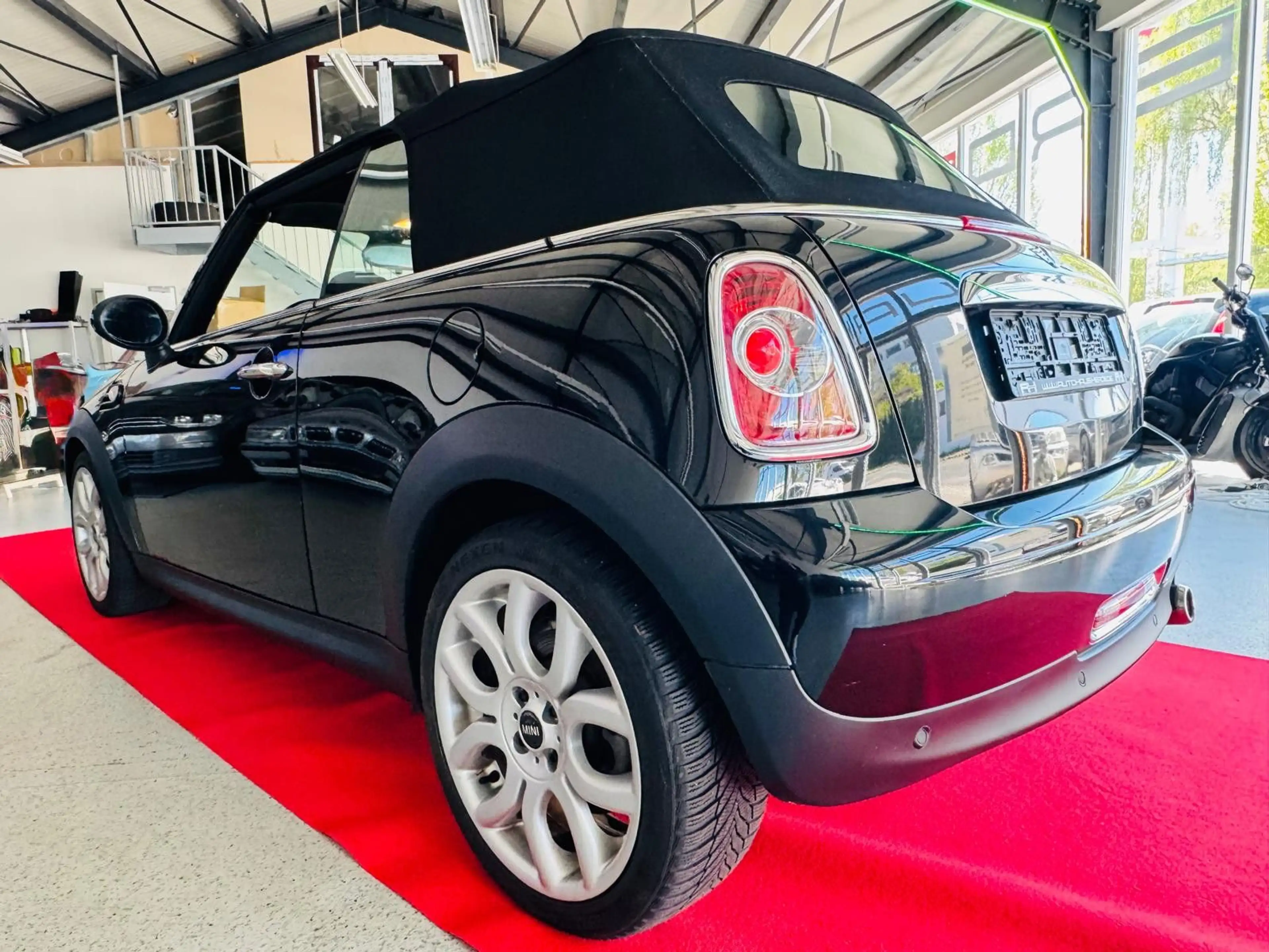 MINI Cooper D COOPER D Cabrio -Automatik -Leder — photo 4