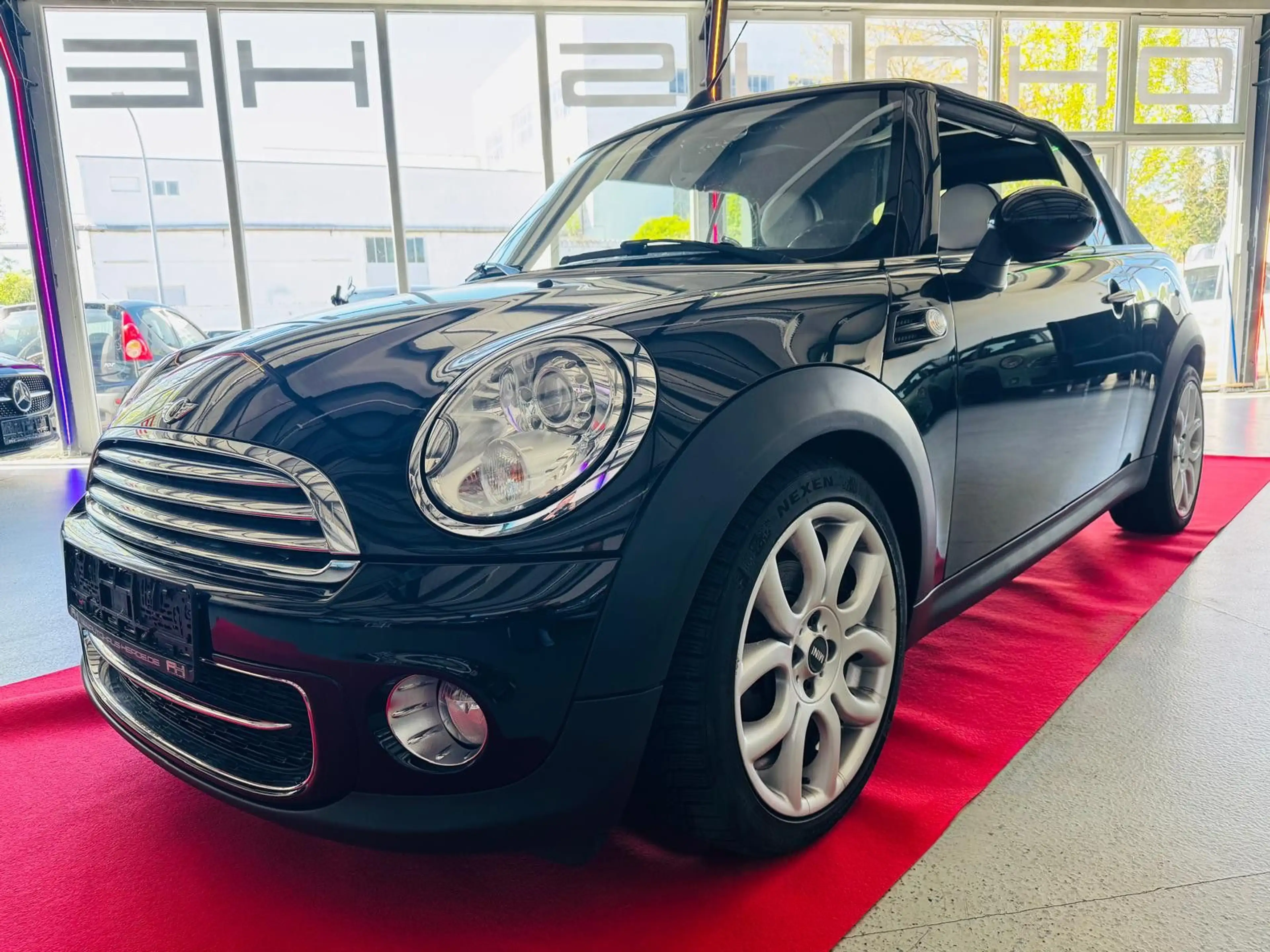 MINI Cooper D COOPER D Cabrio -Automatik -Leder