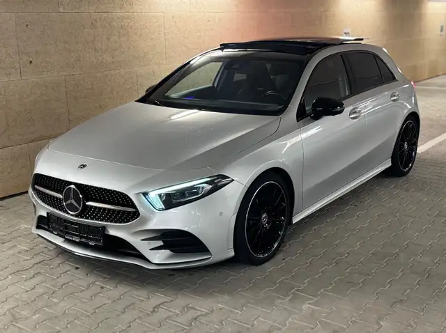 Mercedes-Benz A 220 d 4M AMG PANO MEMO 360° M.BEAM AMBI KEY 19