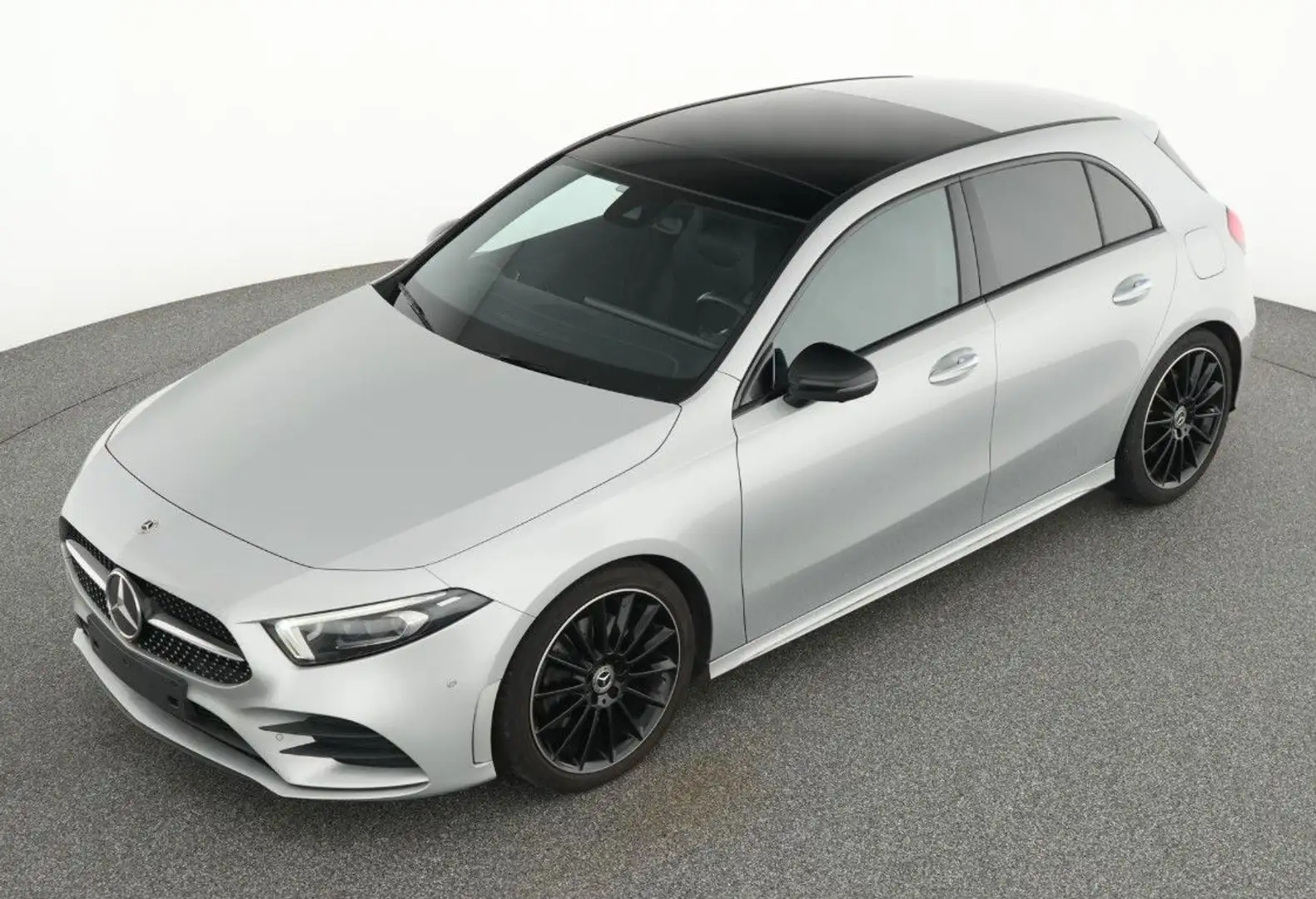 Mercedes-Benz A 220 d 4M AMG PANO MEMO 360° M.BEAM AMBI KEY 19 Zilver - 1