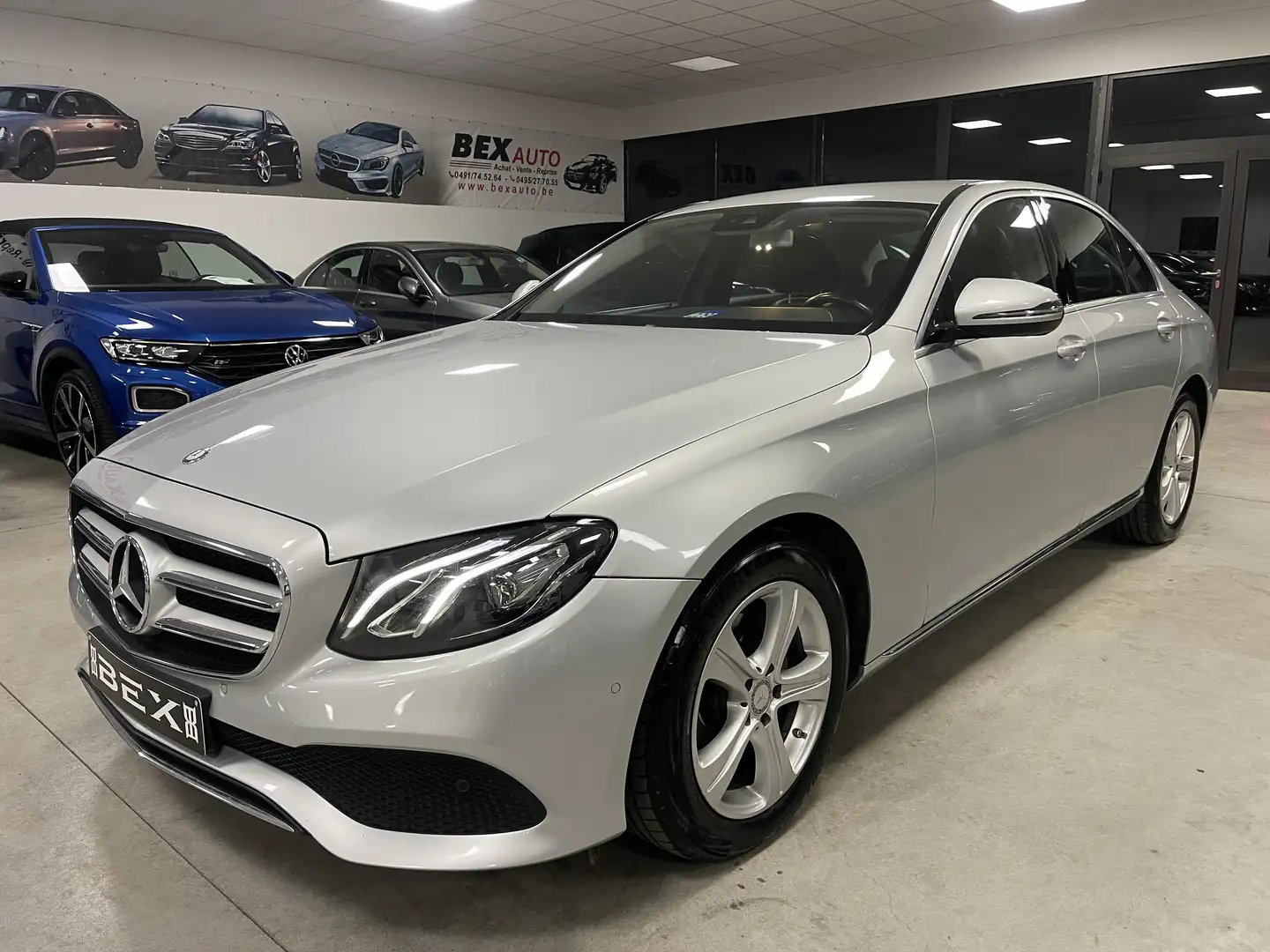Mercedes-Benz E 200 d*1ERPROP*GARANTIE12MOIS*ETAT NEUF*BOITEAUTO*CAM** Gris - 1