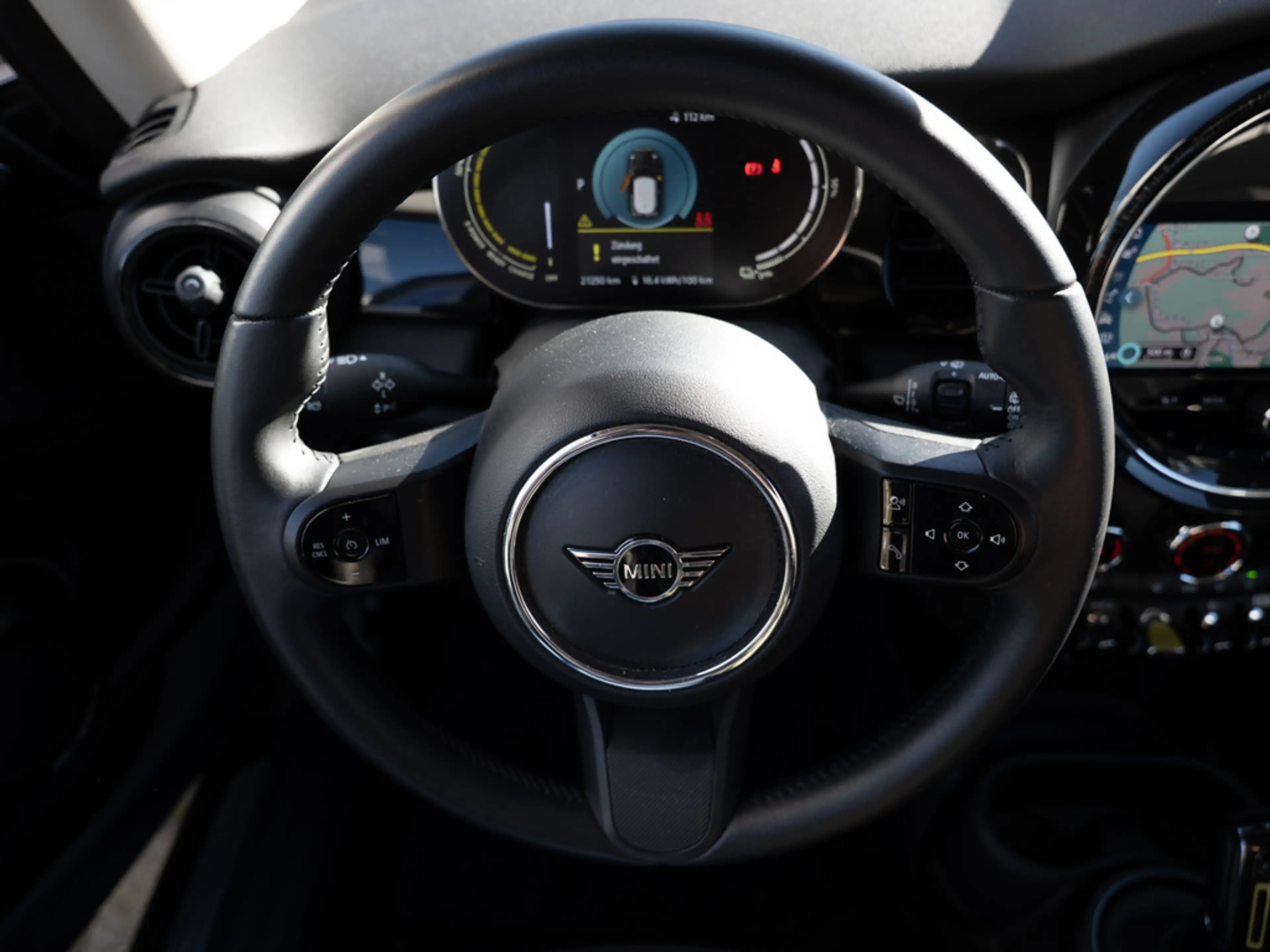 MINI Cooper SE Essential Trim FACEL. LED NAVI SHZ — photo 13