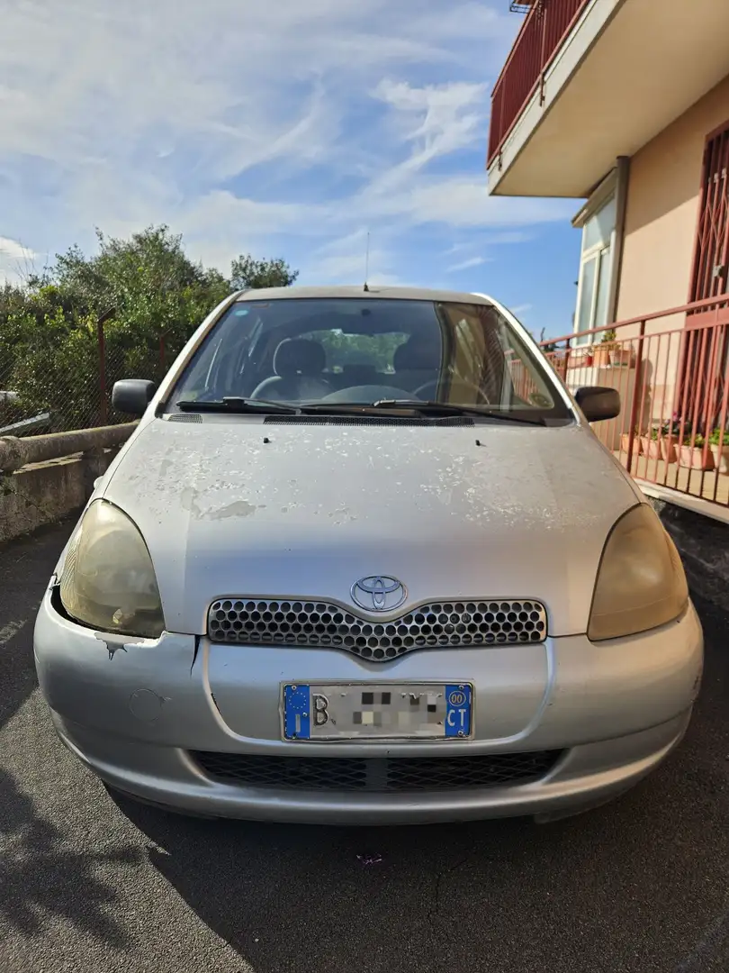 Toyota Yaris 5p 1.0 Sol - 2