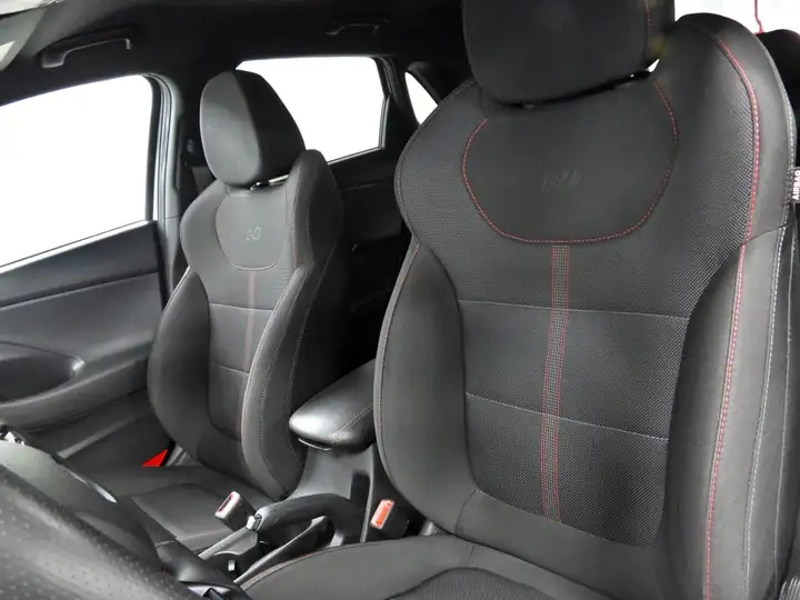 Hyundai i30 2023, foto 12