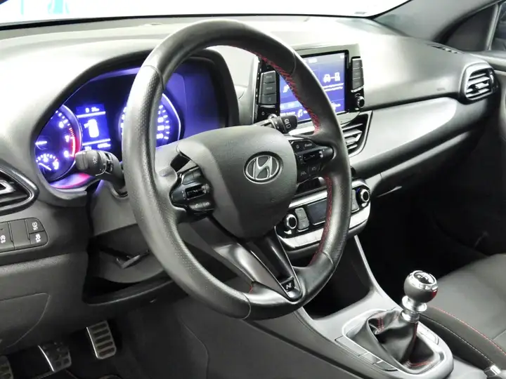 Hyundai i30 2023, foto 10