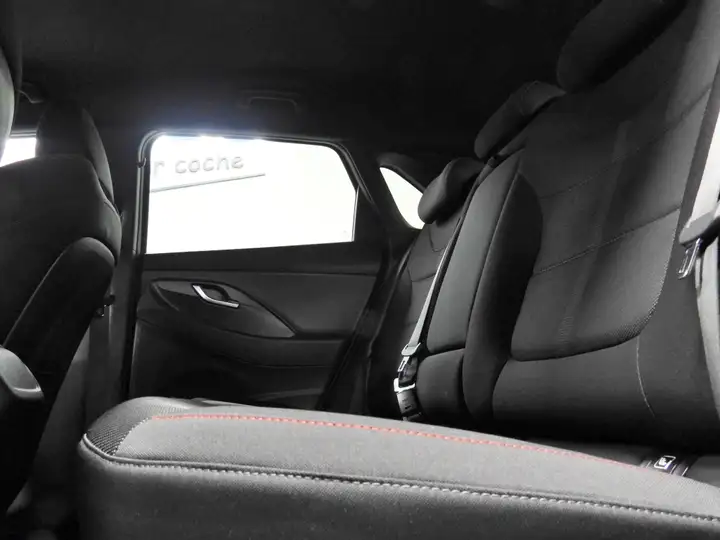 Hyundai i30 2023, foto 18