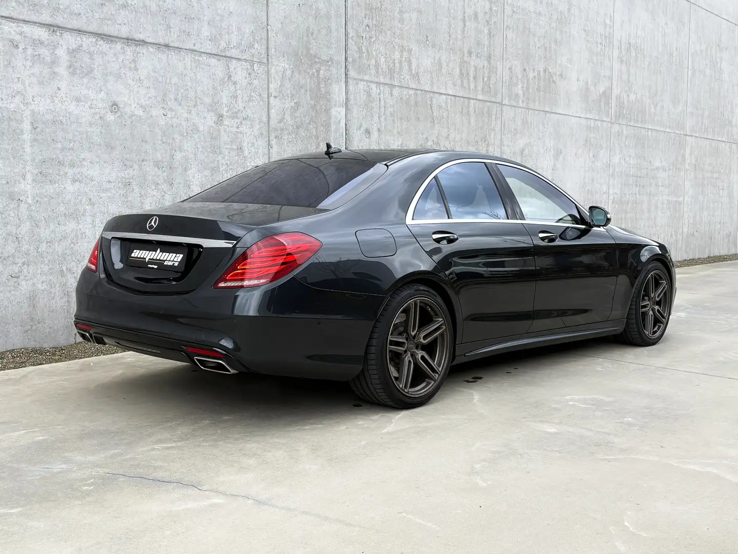 Mercedes-Benz S 500 AMG 4matic    Top of the line V8 luxecruiser Negro - 2