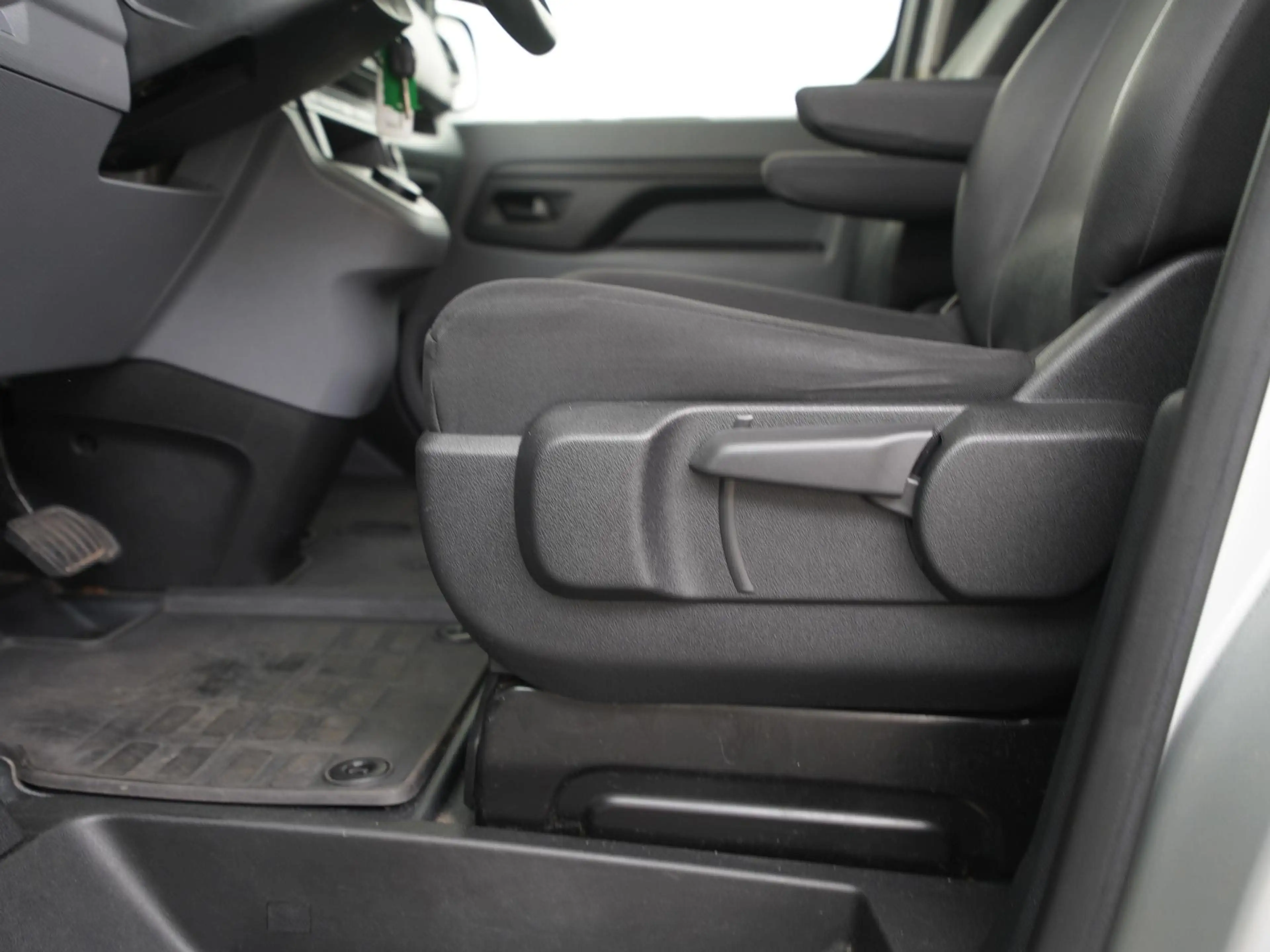Peugeot Expert 231L 2.0 BlueHDI 180 DC Premium | Schuifdeur recht — photo 27