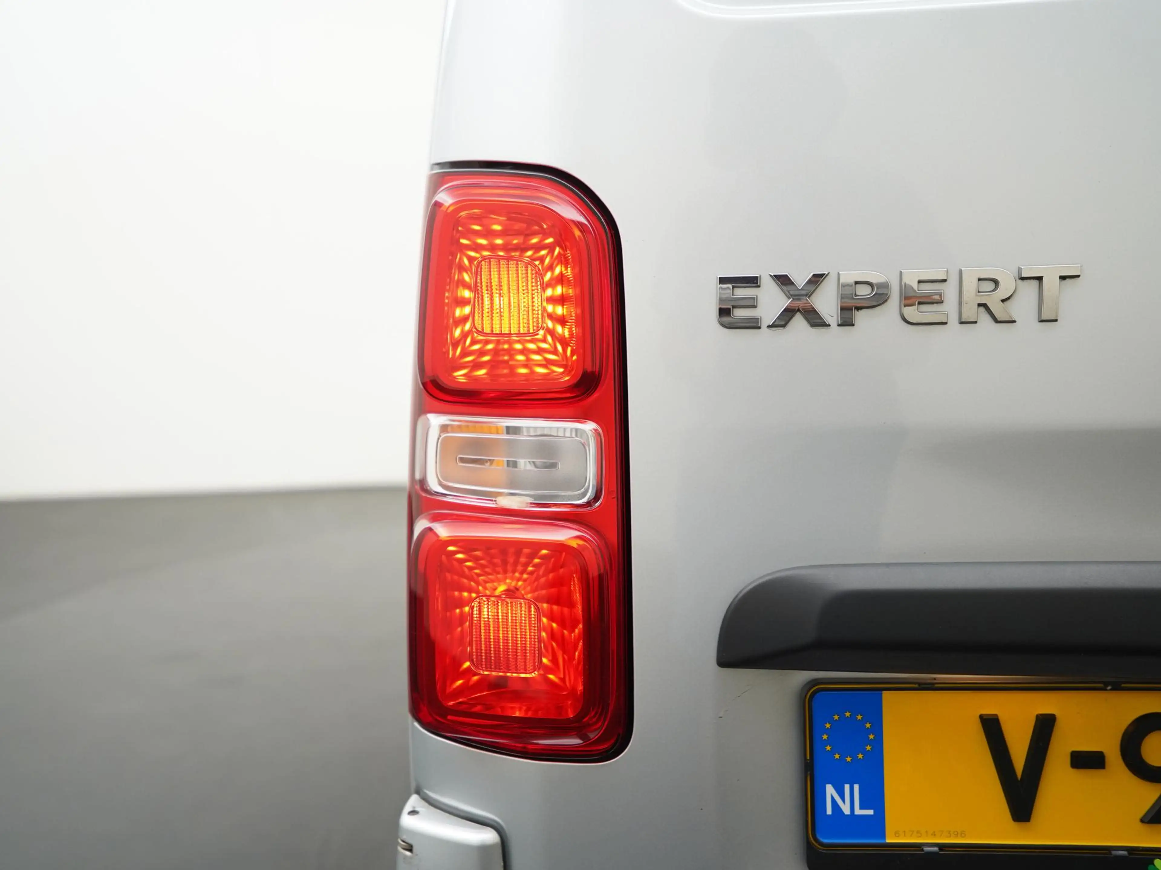 Peugeot Expert 231L 2.0 BlueHDI 180 DC Premium | Schuifdeur recht — photo 21
