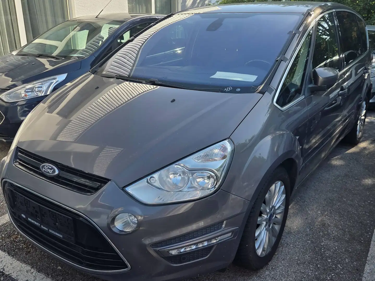 Ford S-Max Titanium Braun - 1