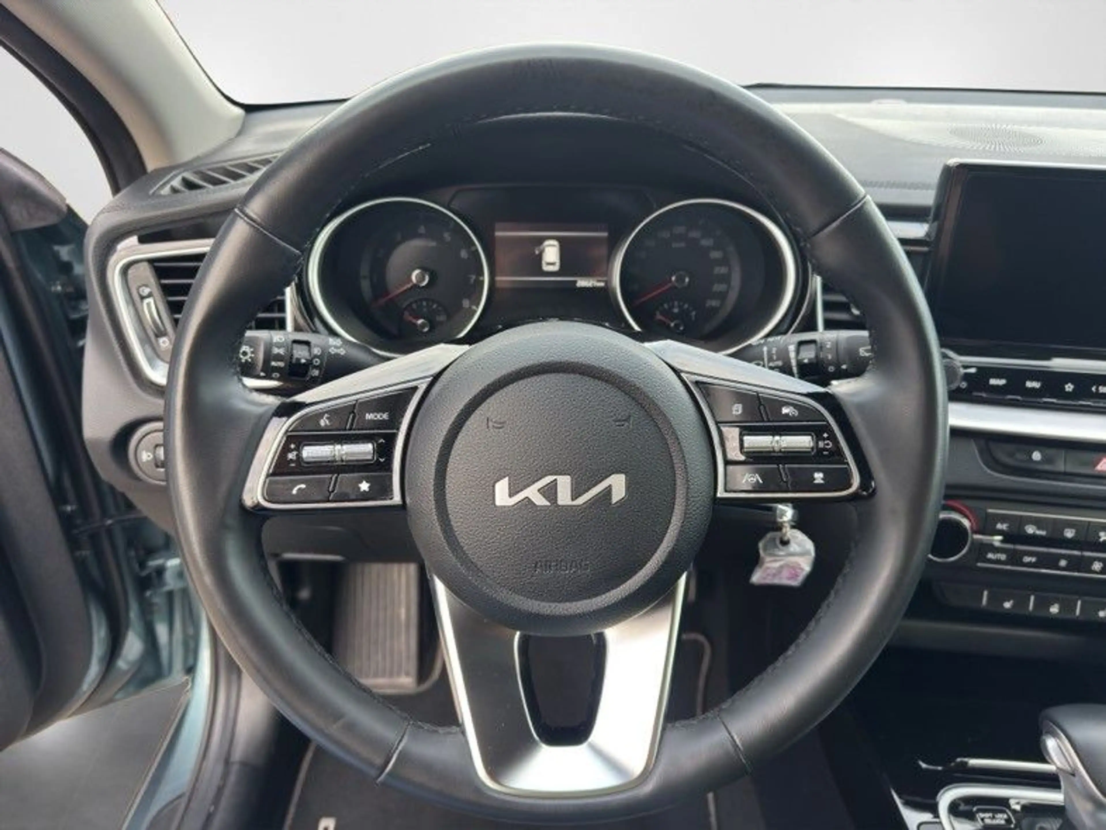 Kia Ceed SW / cee'd SW — photo 13