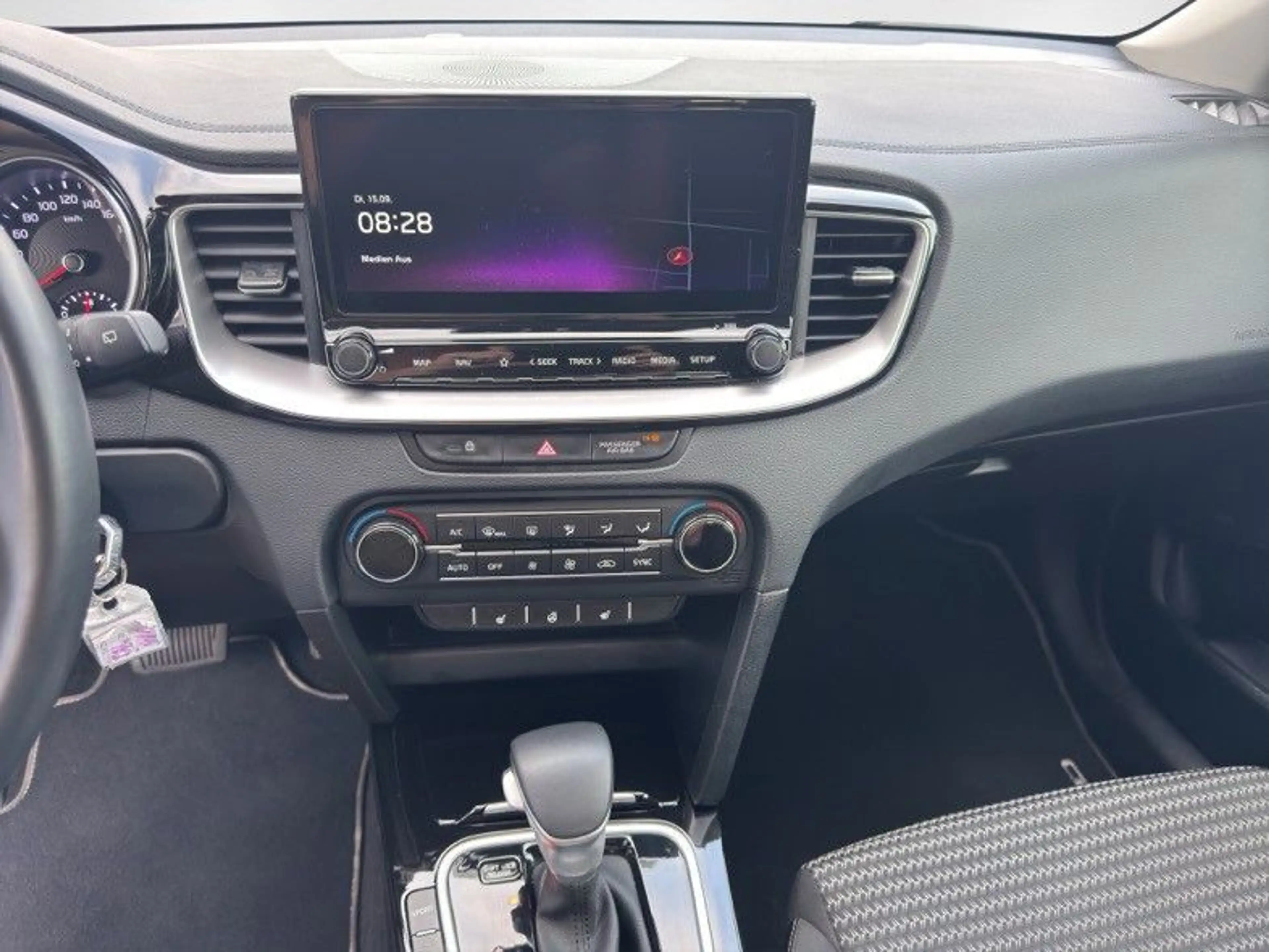 Kia Ceed SW / cee'd SW — photo 15