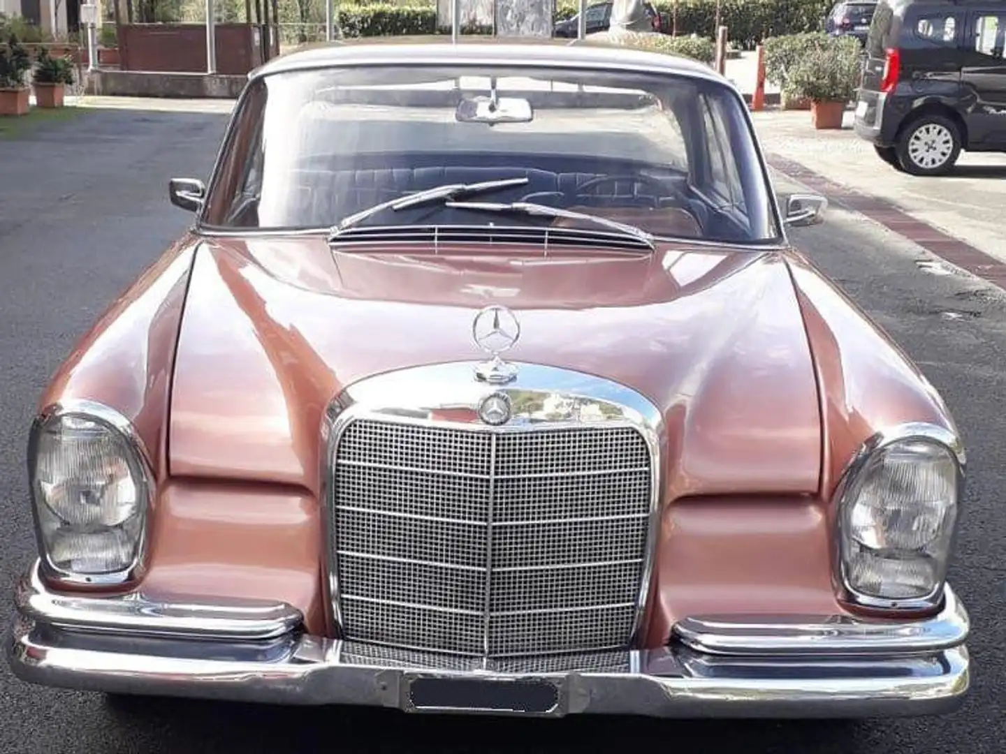 Mercedes-Benz 220 SEb Coupé W111 Arany - 1