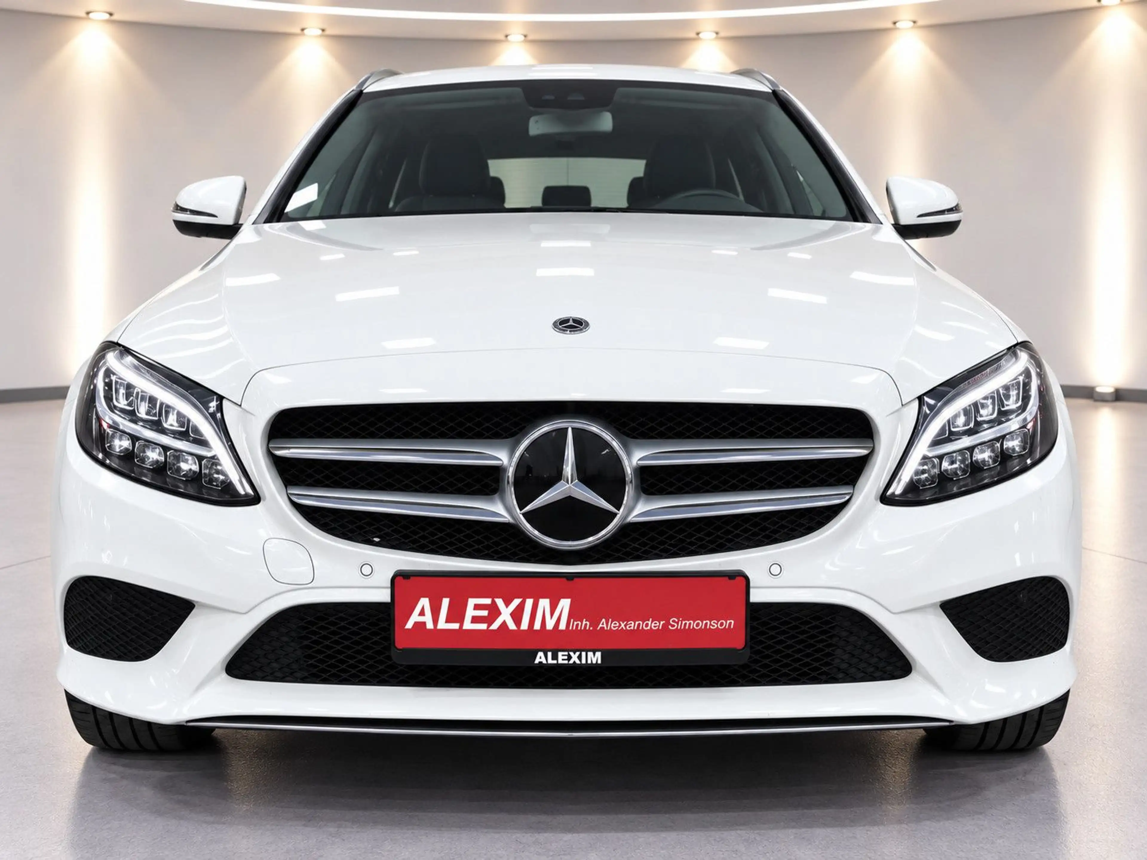 Mercedes-Benz C 180 T Avantgarde/Carplay/LED/Kamera/Teilleder — photo 3