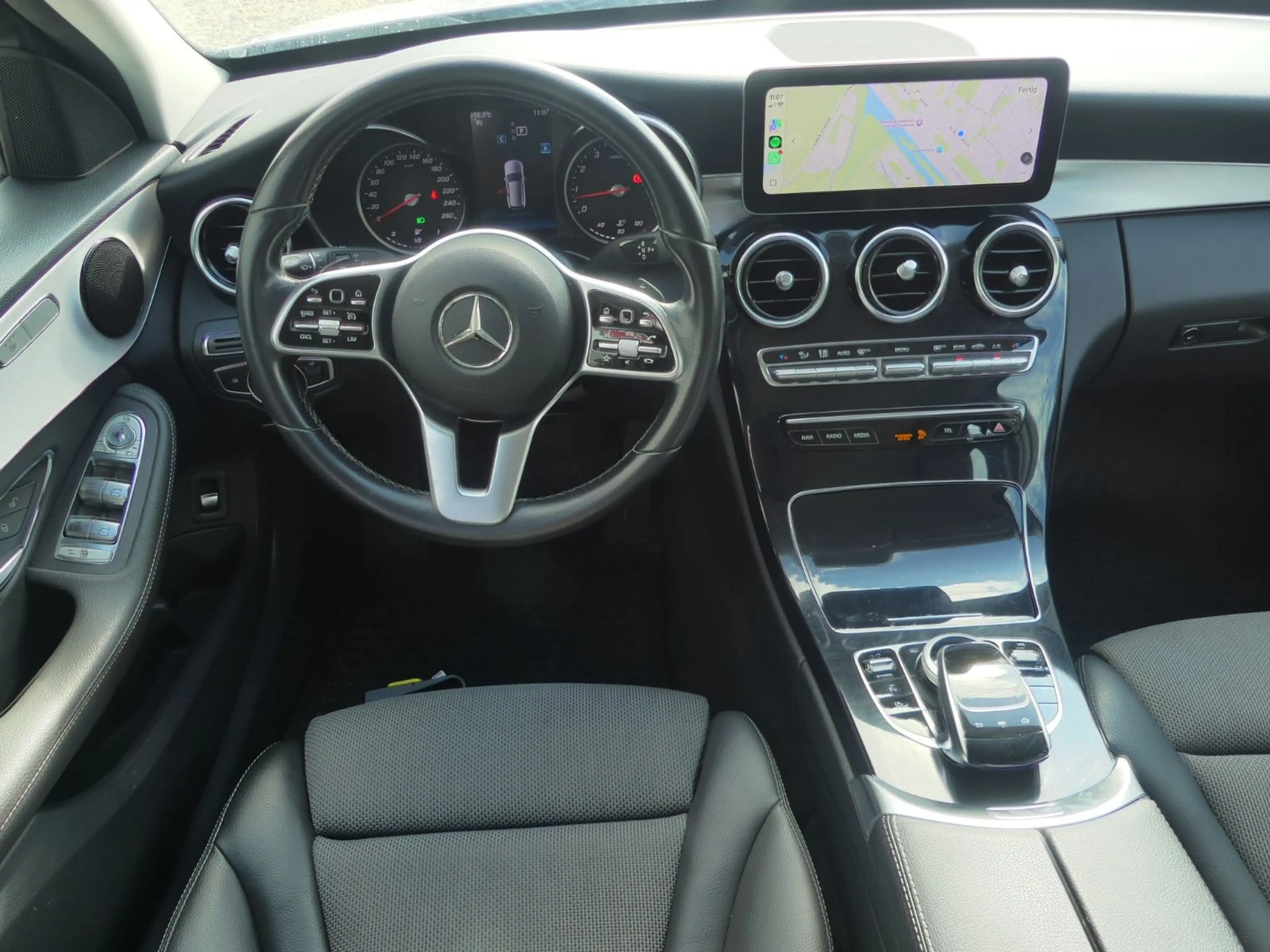 Mercedes-Benz C 180 T Avantgarde/Carplay/LED/Kamera/Teilleder — photo 12