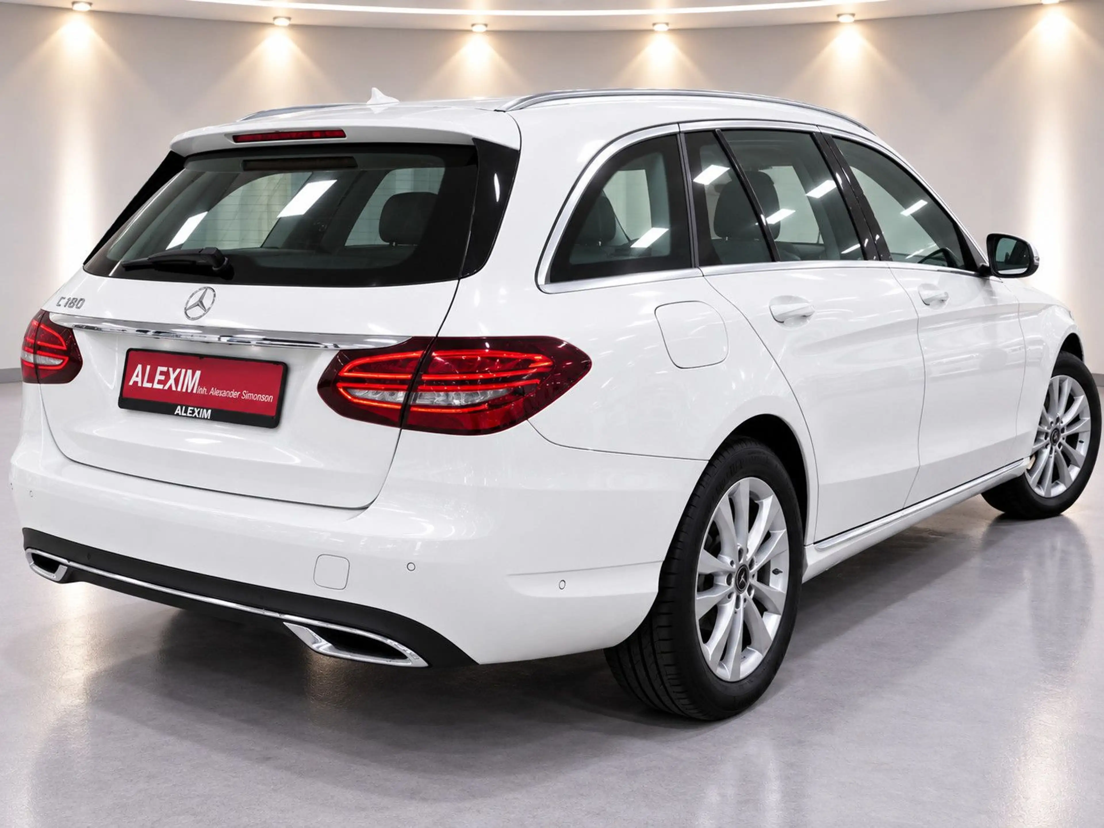Mercedes-Benz C 180 T Avantgarde/Carplay/LED/Kamera/Teilleder — photo 5