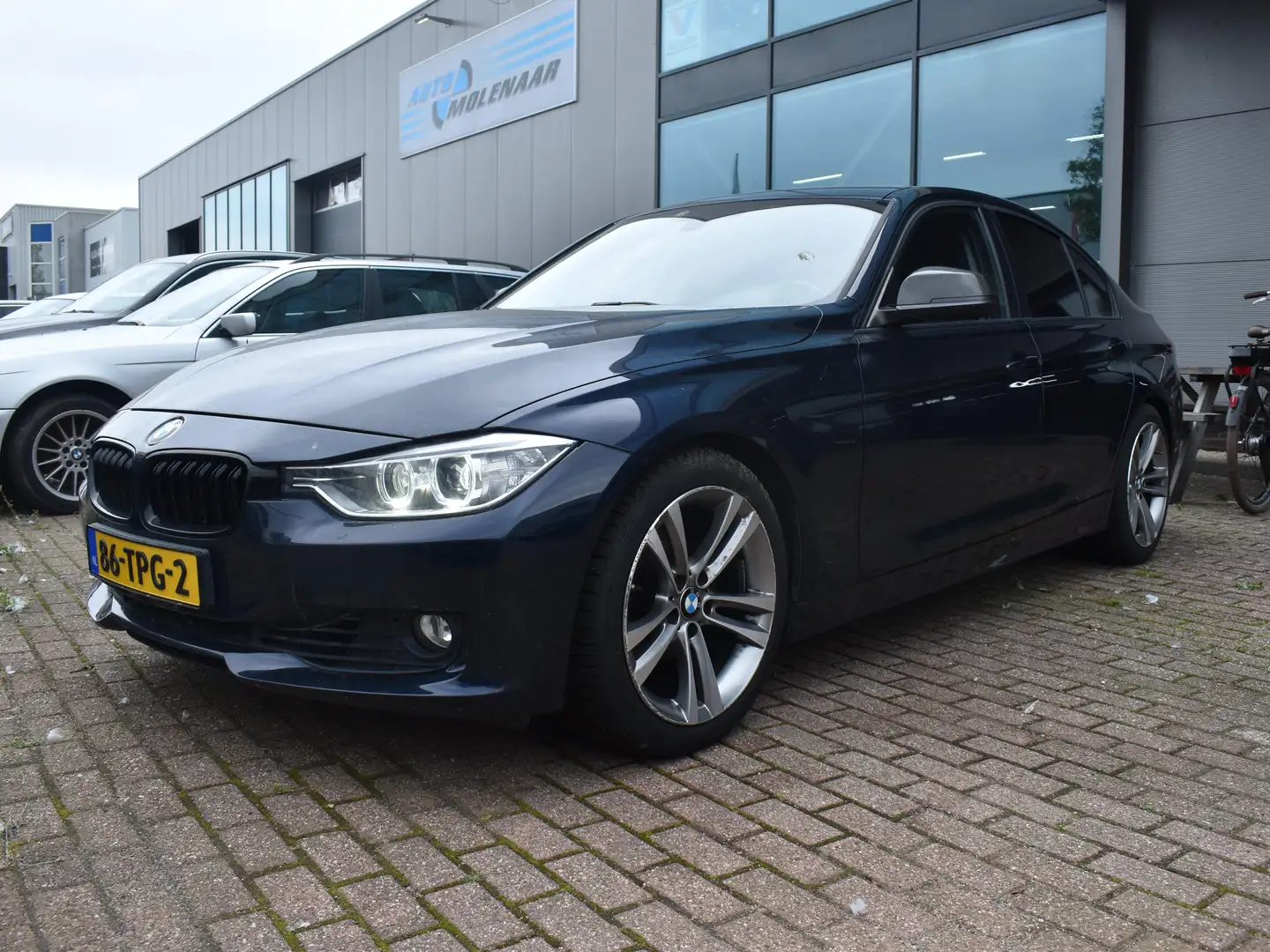 BMW 320 320i | F30 | gereviseerde motor Blauw - 2