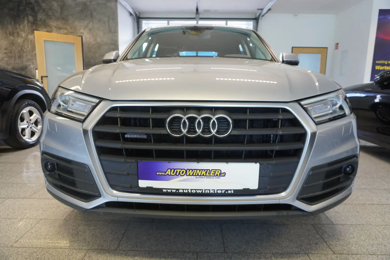 Audi Q5 2,0TDI quattro Aut ACC/AHV/Navi/DAB Silber - 2