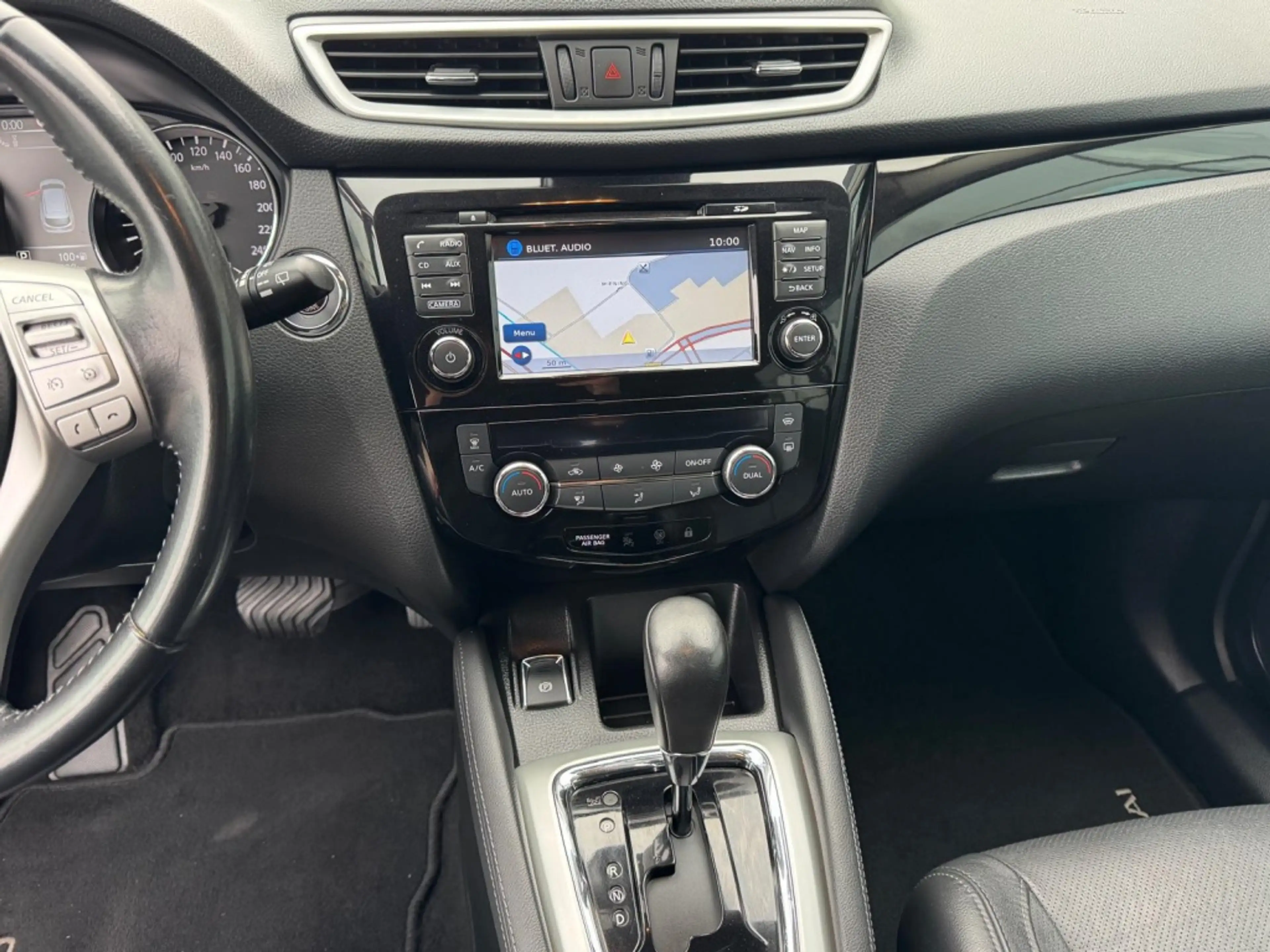 Nissan Qashqai 1.2 DIG-T 85KW 2WD CVT — photo 6
