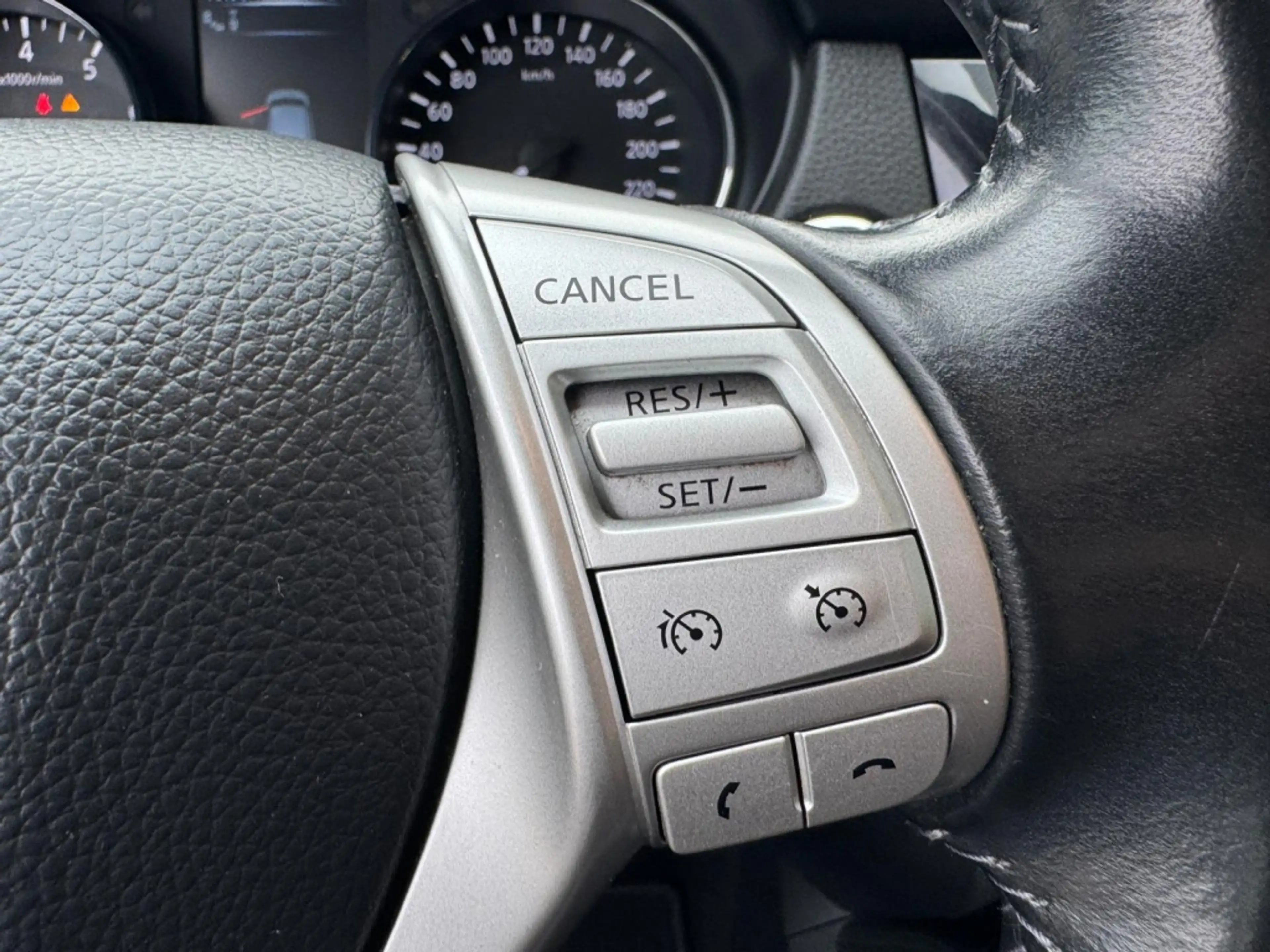 Nissan Qashqai 1.2 DIG-T 85KW 2WD CVT — photo 18