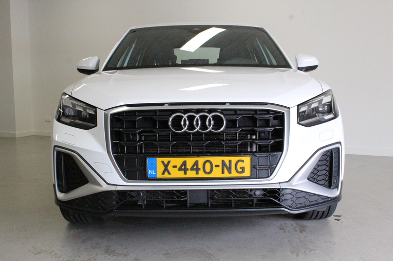 Audi Q2 35 TFSI S Edition | AFN-TREKHAAK | ACC | 17'LMV | — photo 3