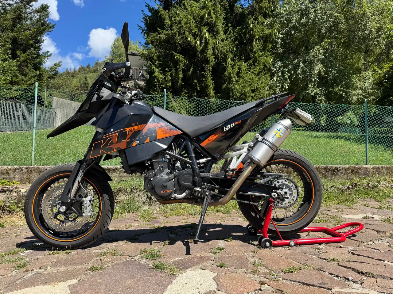 KTM 690 Supermoto