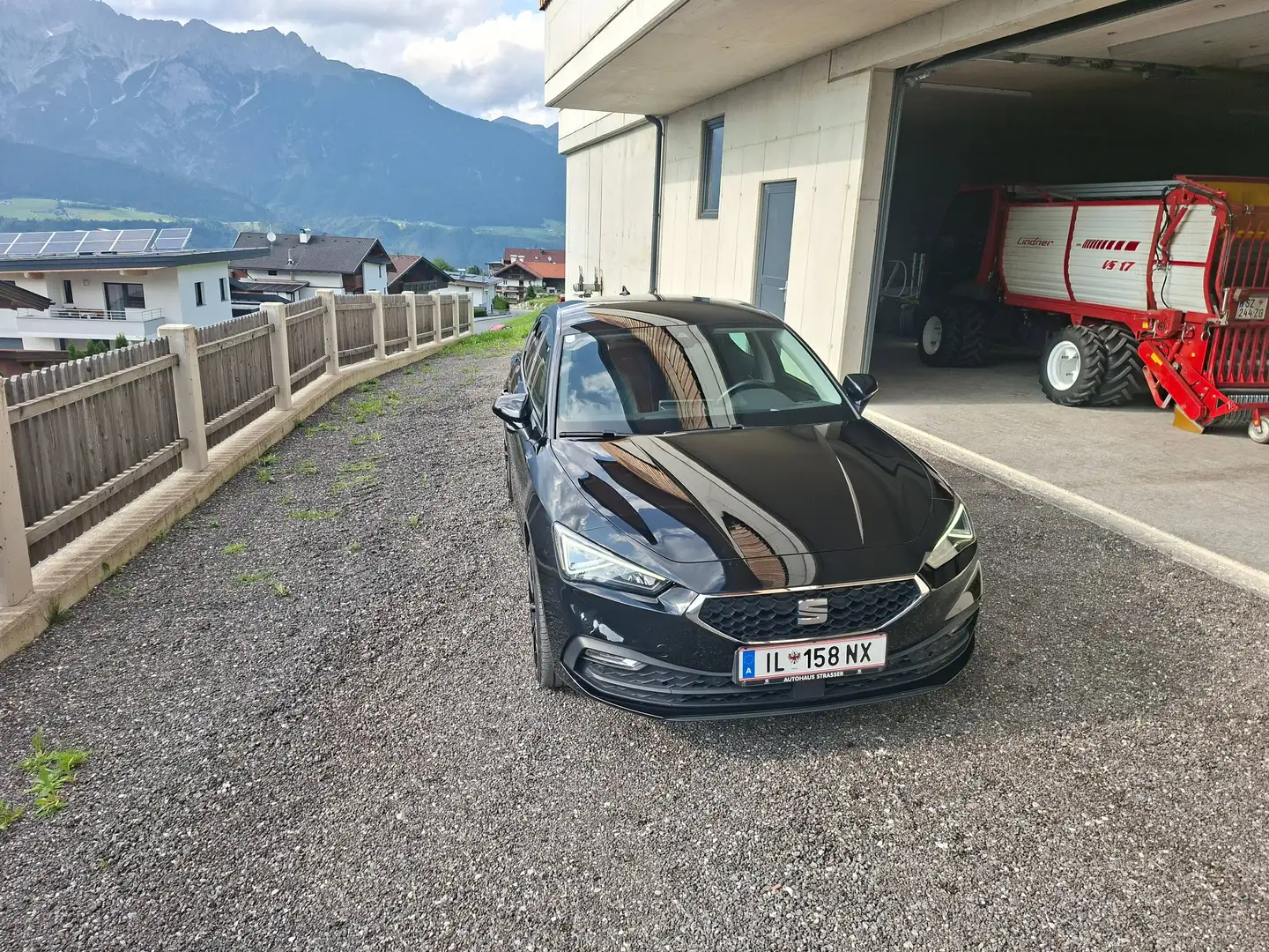 SEAT Leon Leon SP 1,0 TSI Austria Edition Style Austria Edit Schwarz - 1