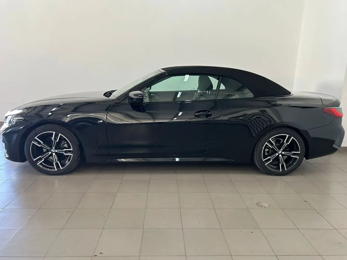 BMW 420 420iA Cabrio M Sport Noir - 2