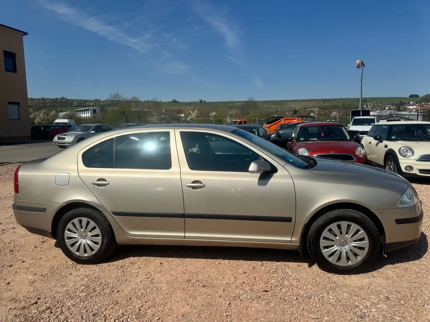 Skoda Octavia Elegance, TÜV neu,Öl neu Garantie 1 Jahr Beige - 2
