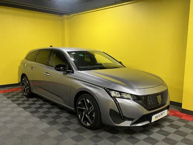 Peugeot 308 view 9