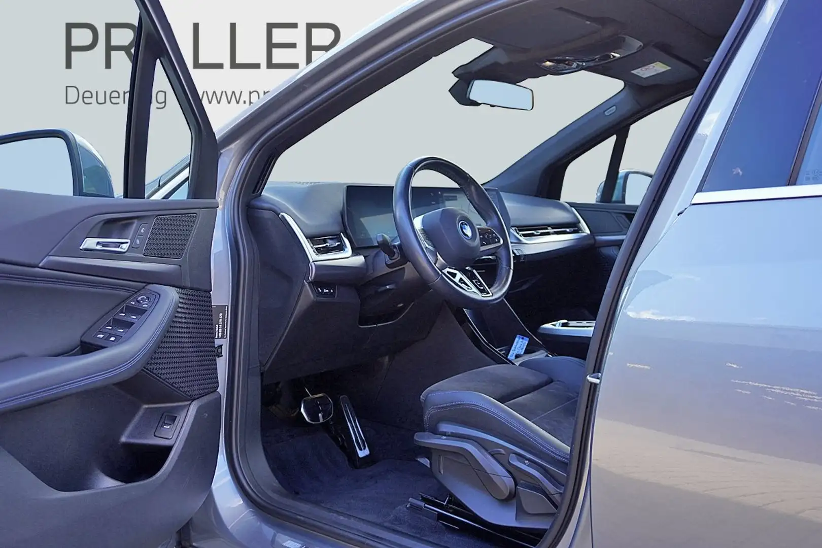 BMW 225 e xDrive Active Tourer M Sport Curved-Navi Kamera Grau - 2