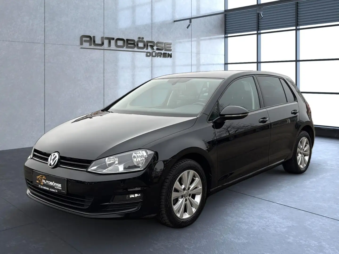 Volkswagen Golf VII Lim. Trendline HU neu/PDC/Start-Stopp Schwarz - 1