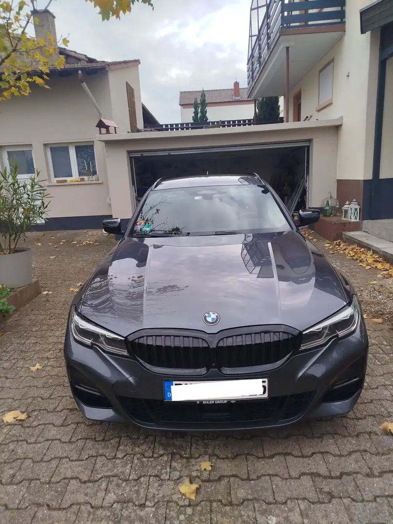 BMW 320 320 d M Sport Grau - 1